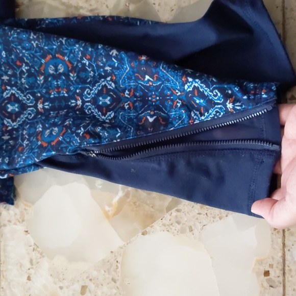 3x pockets!! - Picture 4 of 5